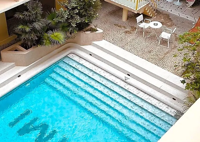 Herberg Miami 4*